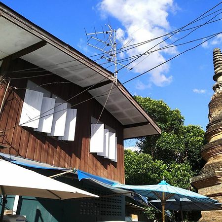 Tiger House Hostel (Adults Only) Chiang Mai Exterior photo