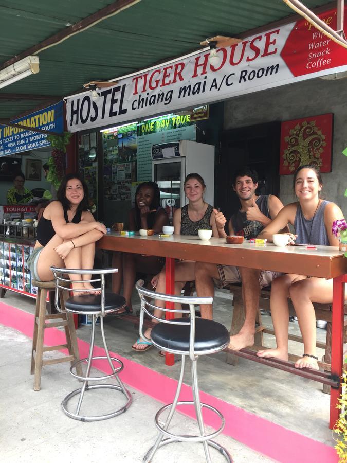 Tiger House Hostel (Adults Only) Chiang Mai Exterior photo