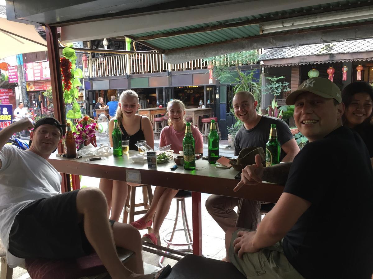 Tiger House Hostel (Adults Only) Chiang Mai Exterior photo