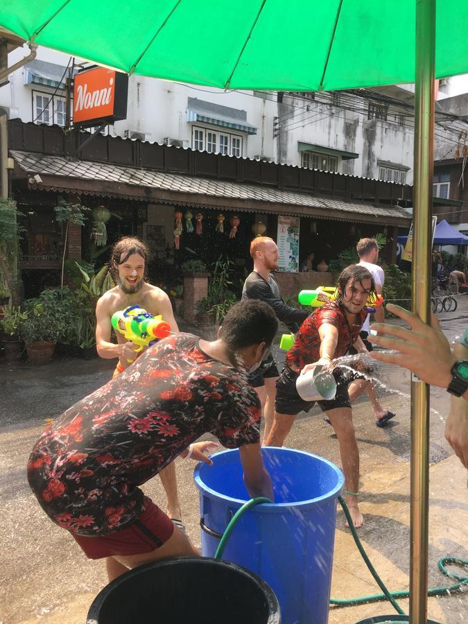 Tiger House Hostel (Adults Only) Chiang Mai Exterior photo