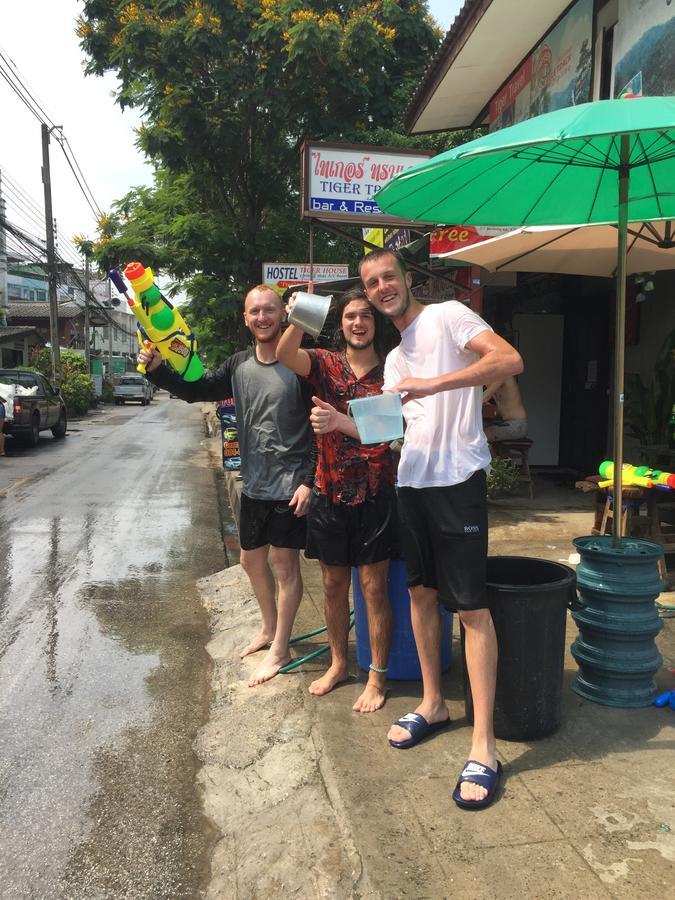 Tiger House Hostel (Adults Only) Chiang Mai Exterior photo