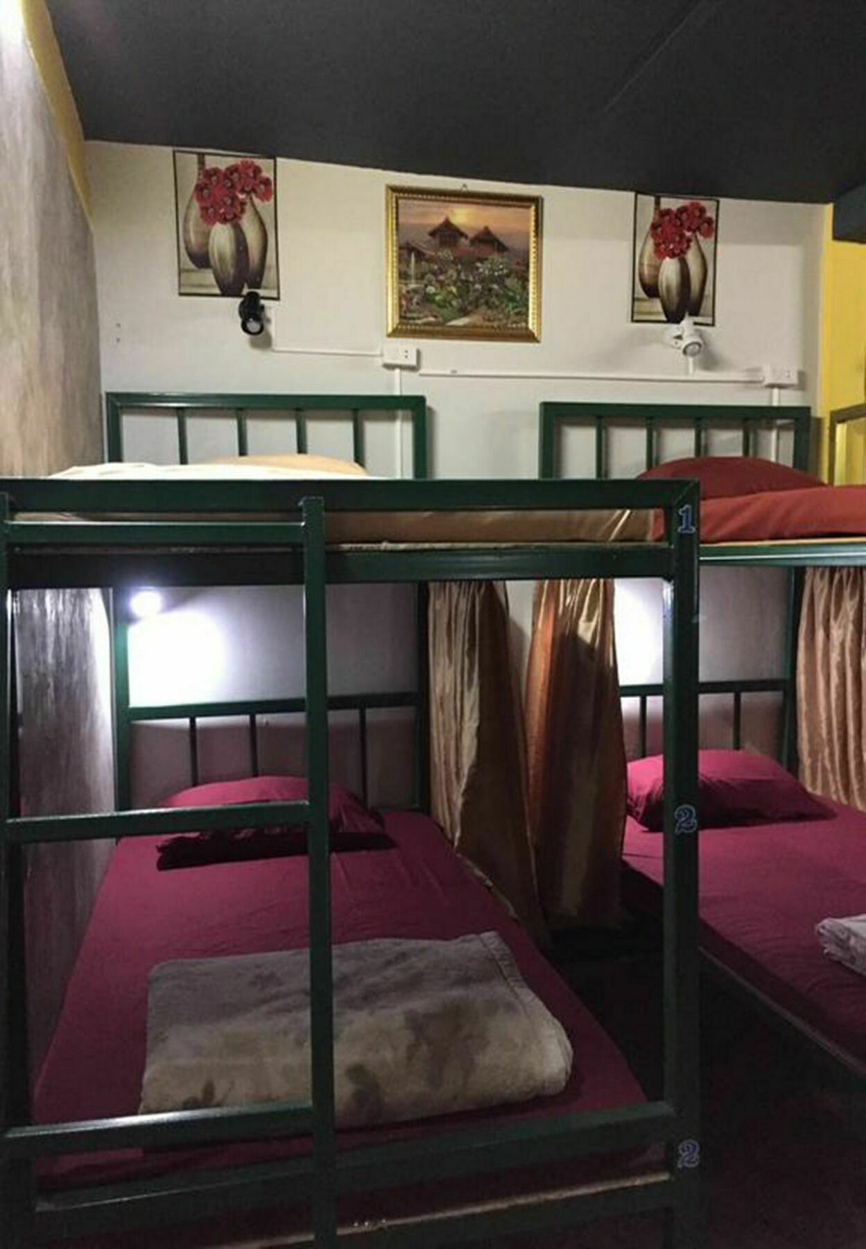 Tiger House Hostel (Adults Only) Chiang Mai Exterior photo